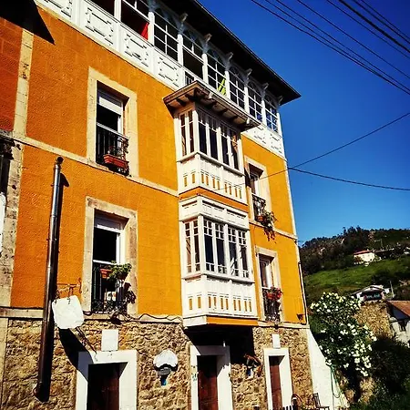 Al Sol Del Narcea Country house
